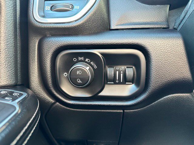 Used 2023 RAM 2500 Laramie AWD/4WD image 30