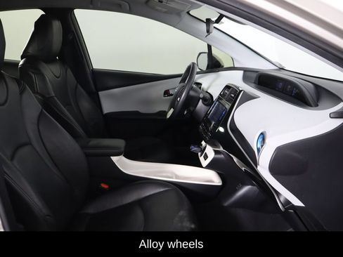 Used 2017 Toyota Prius Prime Plus FWD image 16