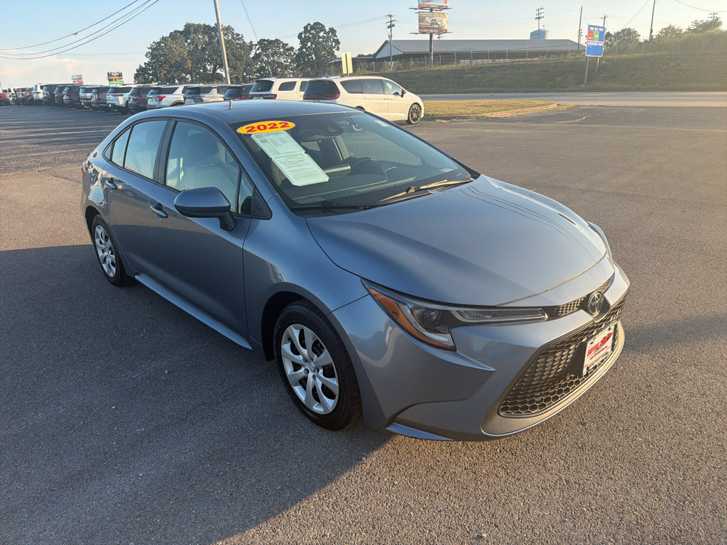 Used 2022 Toyota Corolla LE w/ Carpet Mat Package (TMS) FWD image 1