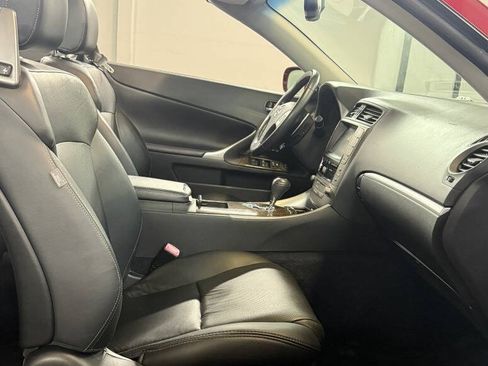 Used 2015 Lexus IS 350C w/ Luxury Package RWD image 9