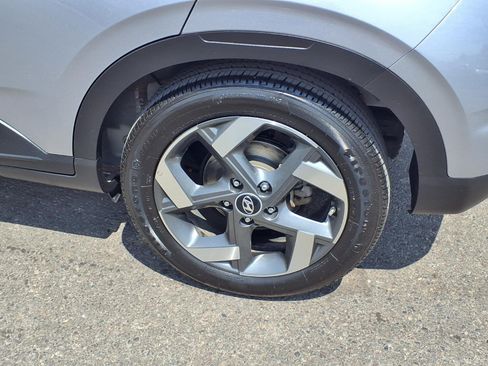 Used 2025 Hyundai Venue SEL FWD image 22