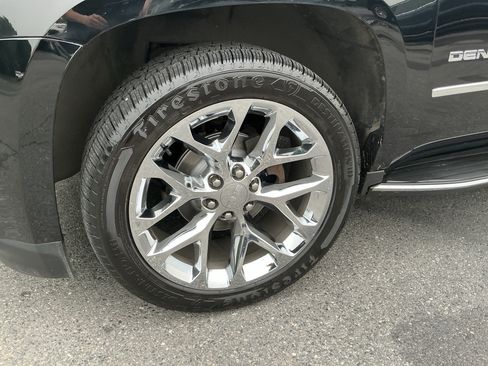 Used 2019 GMC Yukon Denali w/ Open Road Package AWD/4WD image 9