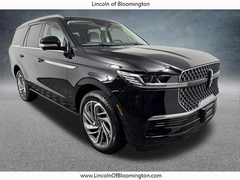 New 2026 Lincoln Navigator Reserve AWD/4WD image 8