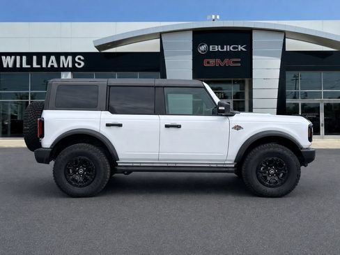 Used 2023 Ford Bronco Wildtrak AWD/4WD image 8