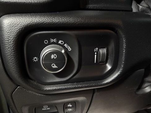 Used 2020 RAM 1500 Big Horn image 4