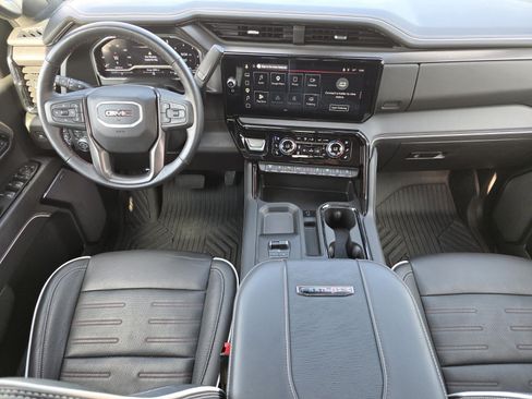 Used 2025 GMC Sierra 2500 AT4X AWD/4WD image 4