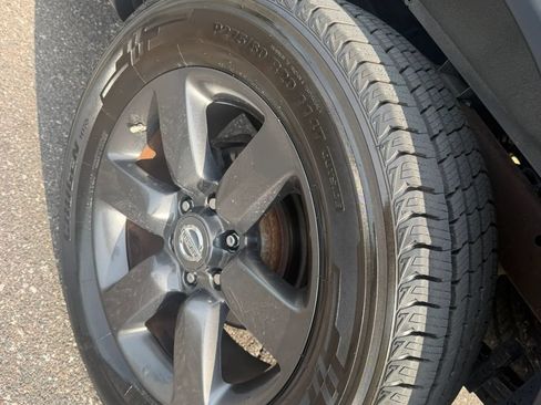 Used 2015 Nissan Titan SV w/ SV Value Truck Package RWD image 20