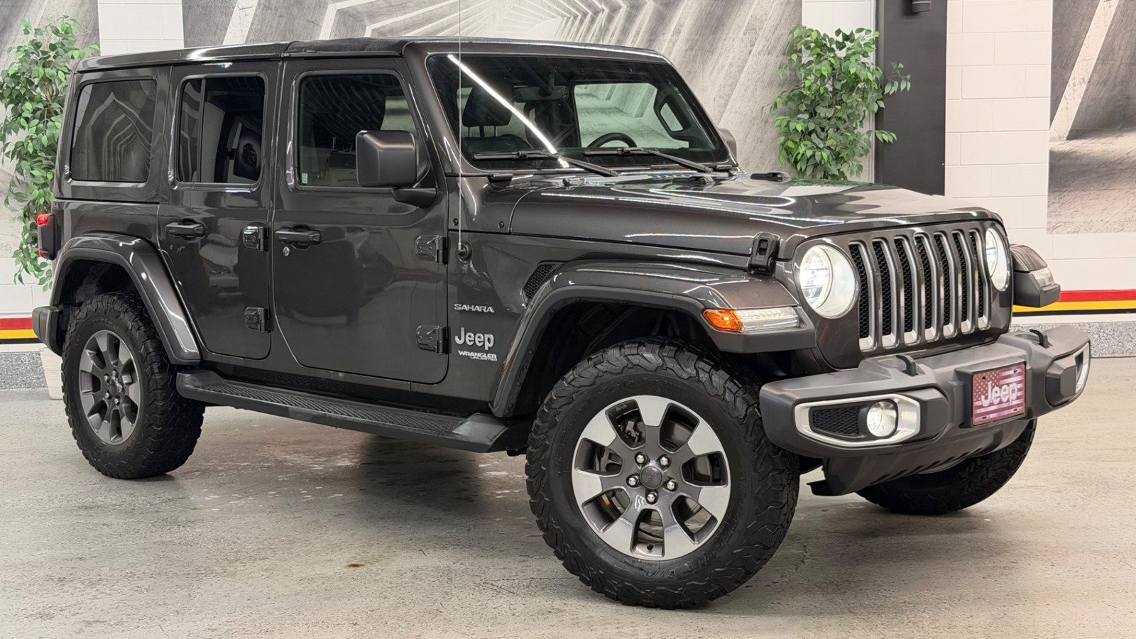 Used 2019 Jeep Wrangler Unlimited Sahara AWD/4WD image 1