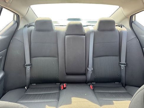 Used 2025 Nissan Altima 2.5 S FWD image 17