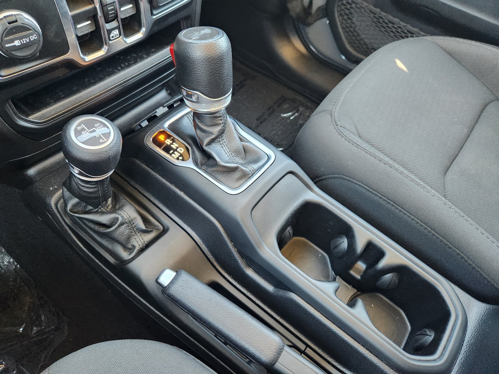 Used 2023 Jeep Wrangler Unlimited AWD/4WD image 28
