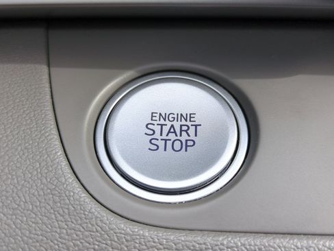 Used 2023 Hyundai Elantra SEL w/ Convenience Package image 27