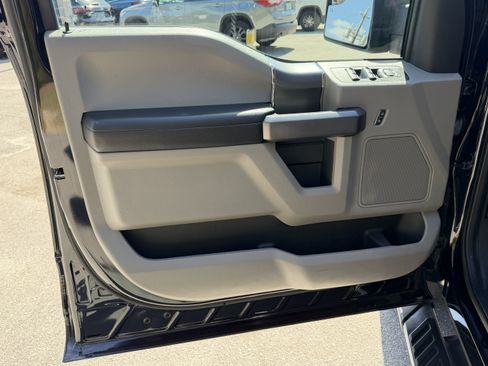 Used 2020 Ford F150 XLT w/ Equipment Group 302A Luxury image 12