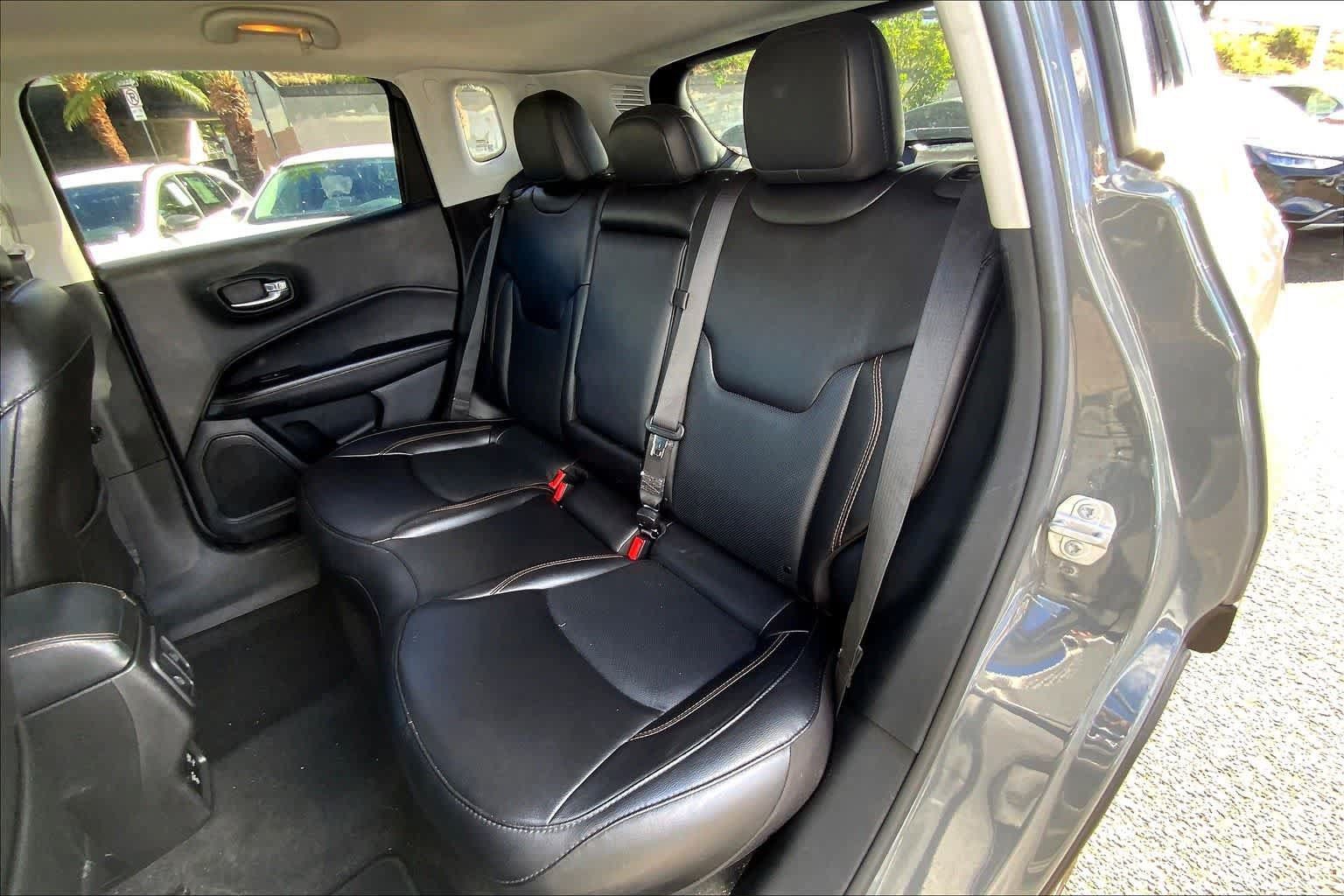 Used 2020 Jeep Compass Limited FWD image 29