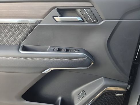 New 2026 GMC Acadia Denali w/ Super Cruise Package FWD image 15