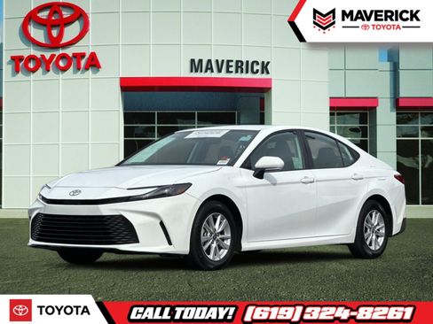 Used 2025 Toyota Camry LE FWD image 1