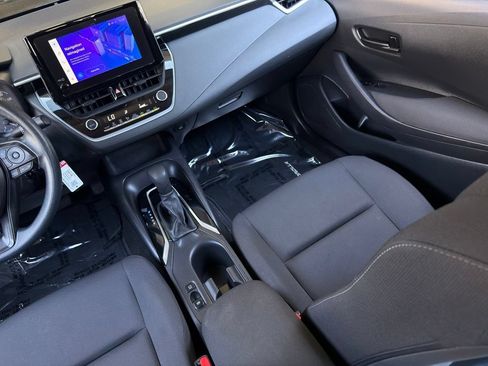 Used 2024 Toyota Corolla LE FWD image 11