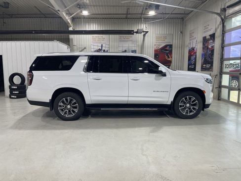 Used 2023 Chevrolet Suburban LS AWD/4WD image 8