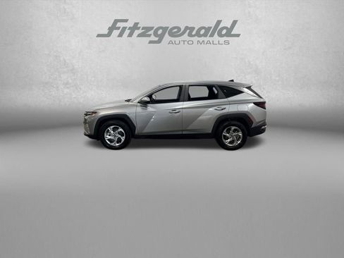 Used 2024 Hyundai Tucson SE image 2