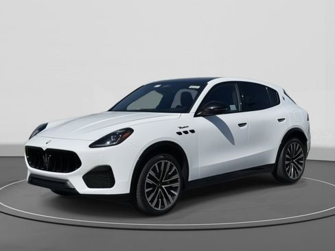 New 2025 Maserati Grecale Modena image 3