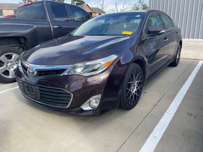 Used 2014 Toyota Avalon Limited w/ Technology Package