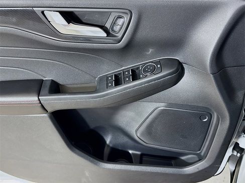 Used 2025 Ford Escape ST-Line image 15