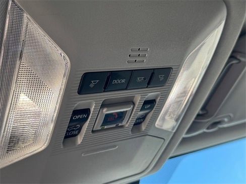 Used 2017 Subaru Outback 2.5i Limited image 26