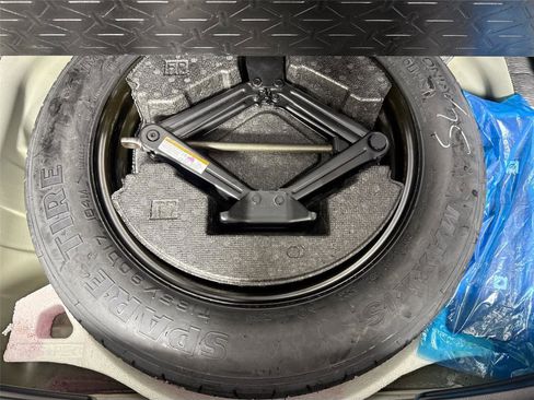 Used 2024 Toyota RAV4 LE image 34