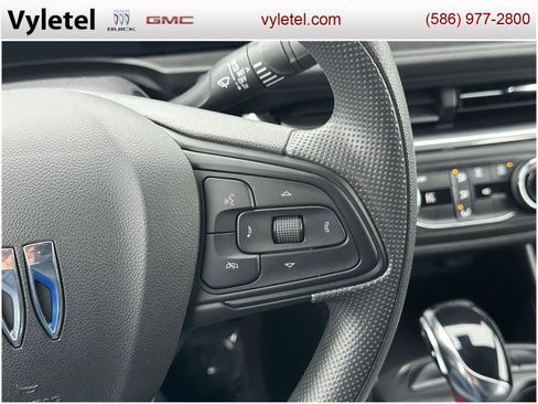 Used 2024 Buick Envista Preferred image 22