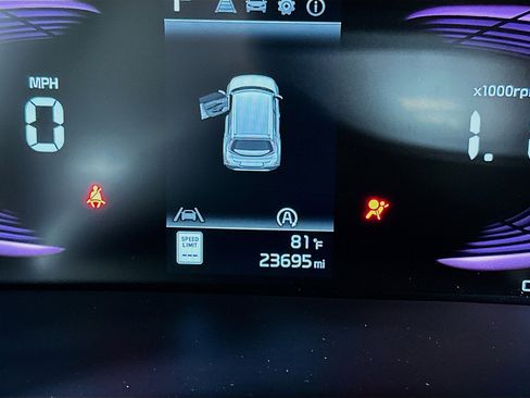 Used 2025 Kia Soul LX w/ LX Technology Package image 19