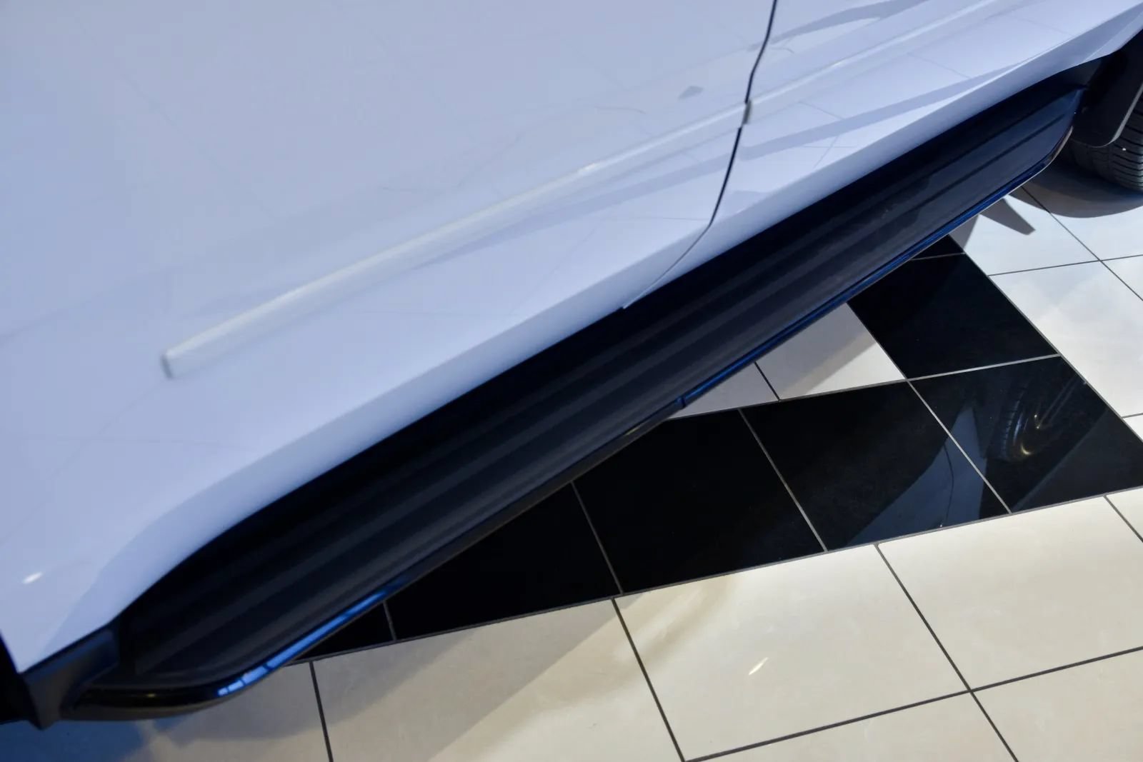 Used 2019 Chevrolet Tahoe Premier AWD/4WD image 9