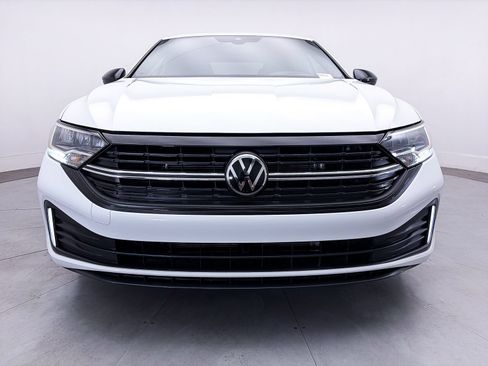 Used 2024 Volkswagen Jetta Sport FWD image 9