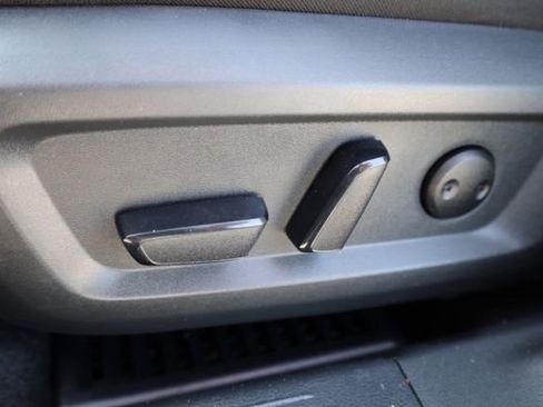 Used 2024 Nissan Rogue SV AWD/4WD image 5