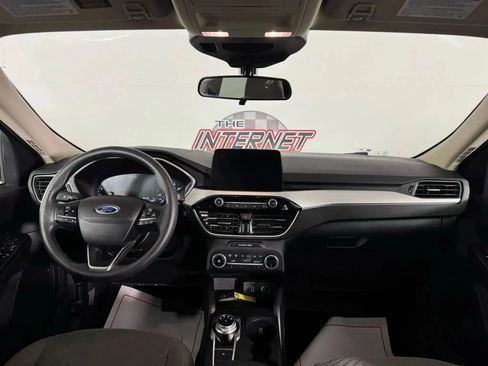 Used 2020 Ford Escape SE image 11