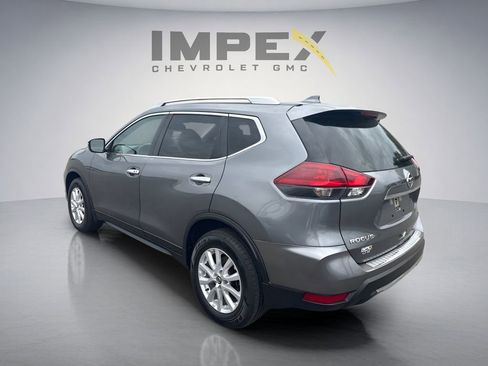 Used 2018 Nissan Rogue SV AWD/4WD image 3