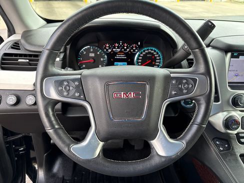 Used 2017 GMC Yukon SLT w/ Premium Edition AWD/4WD image 18