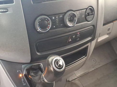 Used 2016 Mercedes-Benz Sprinter 2500 image 15