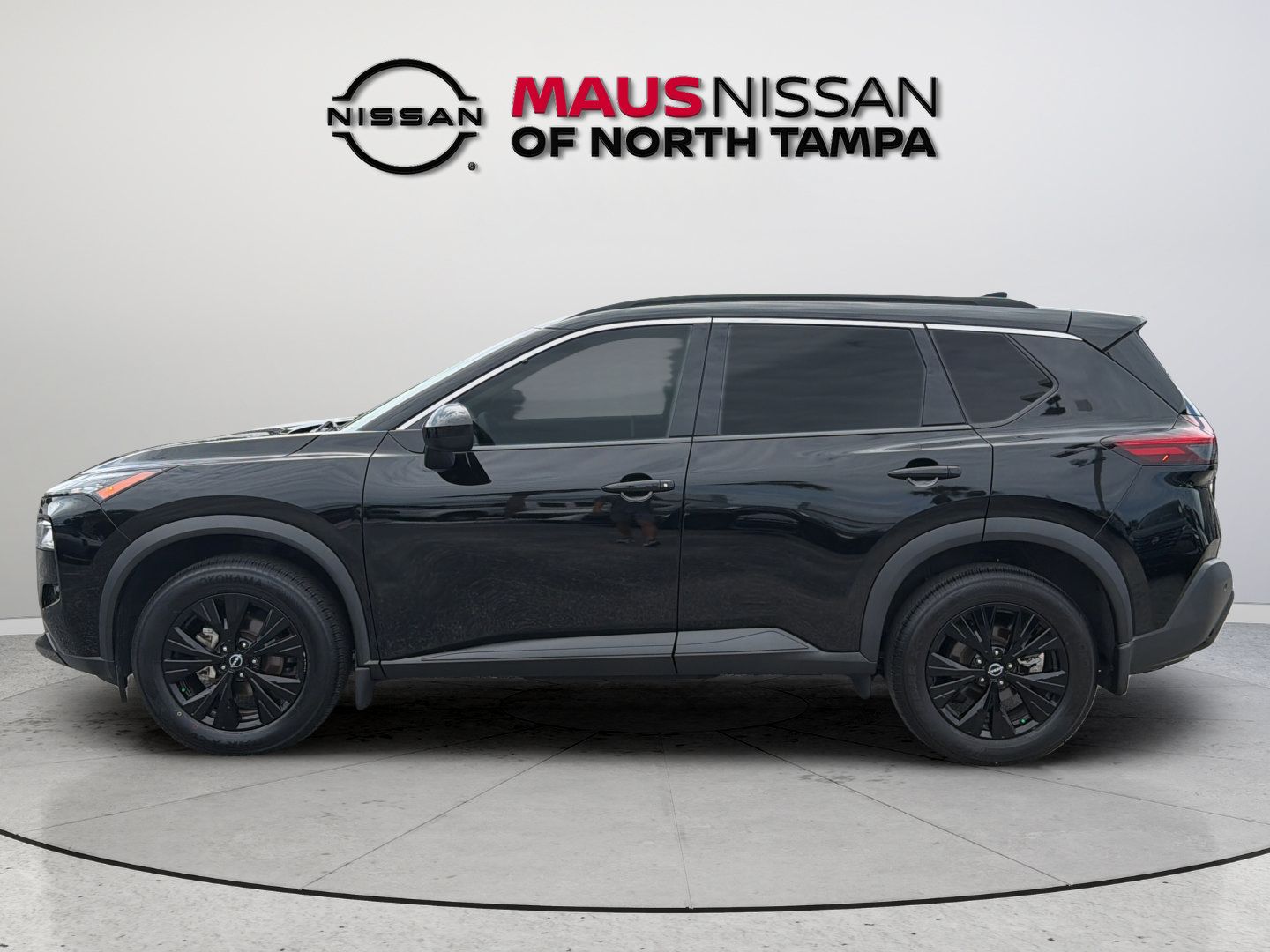 Used 2023 Nissan Rogue SV w/ SV Premium B Package FWD image 6