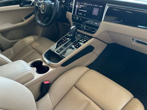 Certified 2023 Porsche Macan S image 18