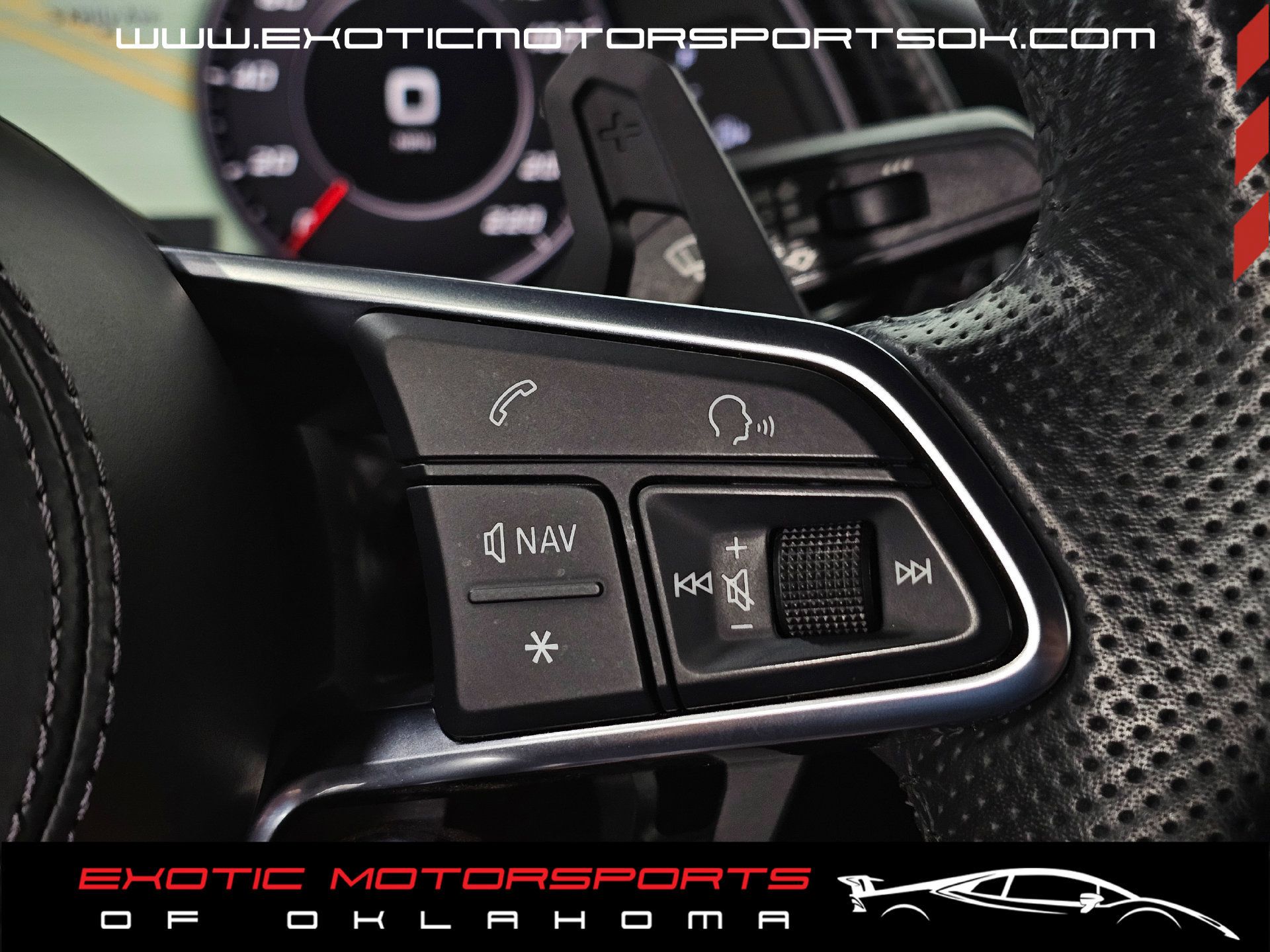 Used 2017 Audi R8 V10 w/ Carbon Exterior Package AWD/4WD image 21