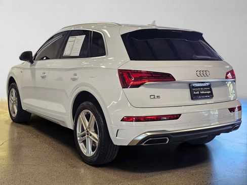 Used 2024 Audi Q5 e Premium w/ Convenience Package AWD/4WD image 5