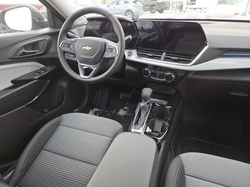 New 2026 Chevrolet Trax LT w/ Driver Confidence Package image 27