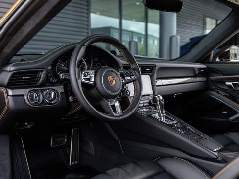 Used 2018 Porsche 911 Turbo S image 4