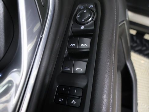 Used 2023 Chevrolet Suburban Z71 AWD/4WD image 39