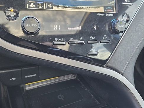 Used 2020 Toyota Camry XSE image 22