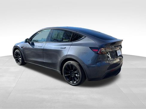 Used 2023 Tesla Model Y Long Range image 5