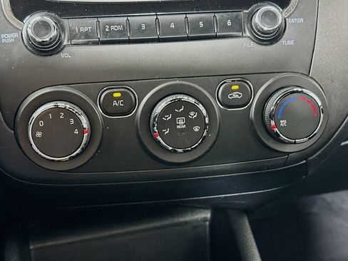 Used 2018 Kia Forte LX FWD image 21