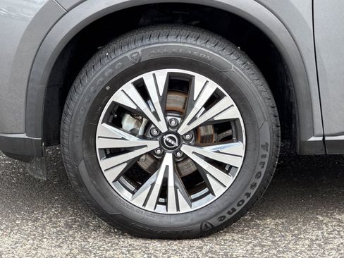 Used 2023 Nissan Rogue SV image 29