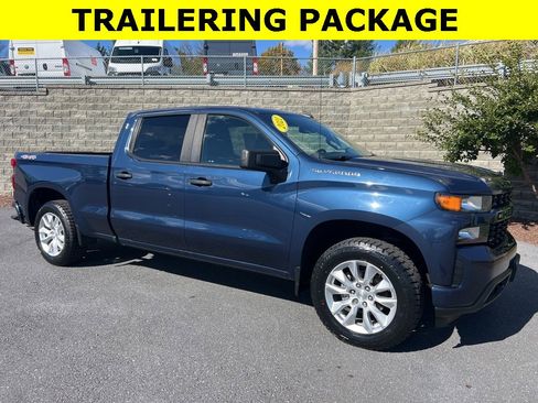 Used 2021 Chevrolet Silverado 1500 Custom image 1