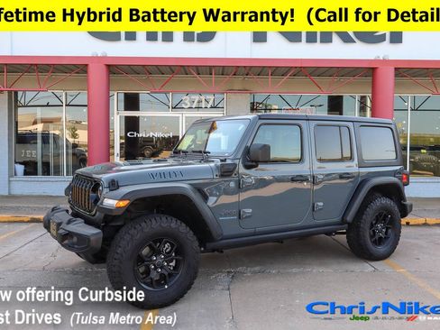 Used 2025 Jeep Wrangler Willys image 1