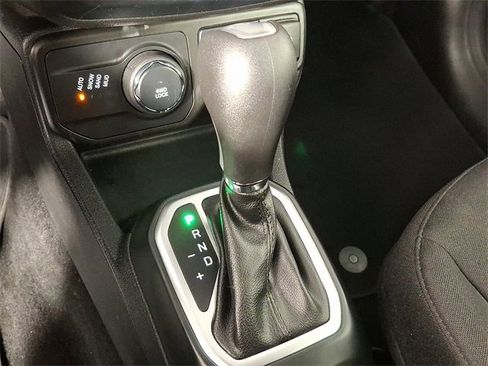 Used 2018 Jeep Renegade Sport w/ Power & Air Group image 17